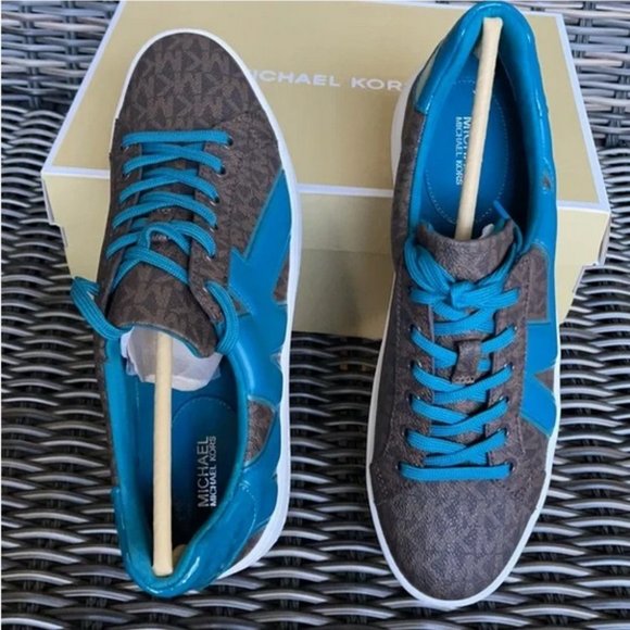 Michael Kors Poppy Lace Up MK Sig Small WMNS - Picture 13 of 16